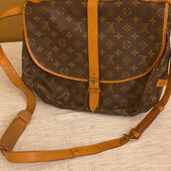 🚫SOLD🚫Authentic Louis Vuitton Saumur 35 - Picture 7 of 15